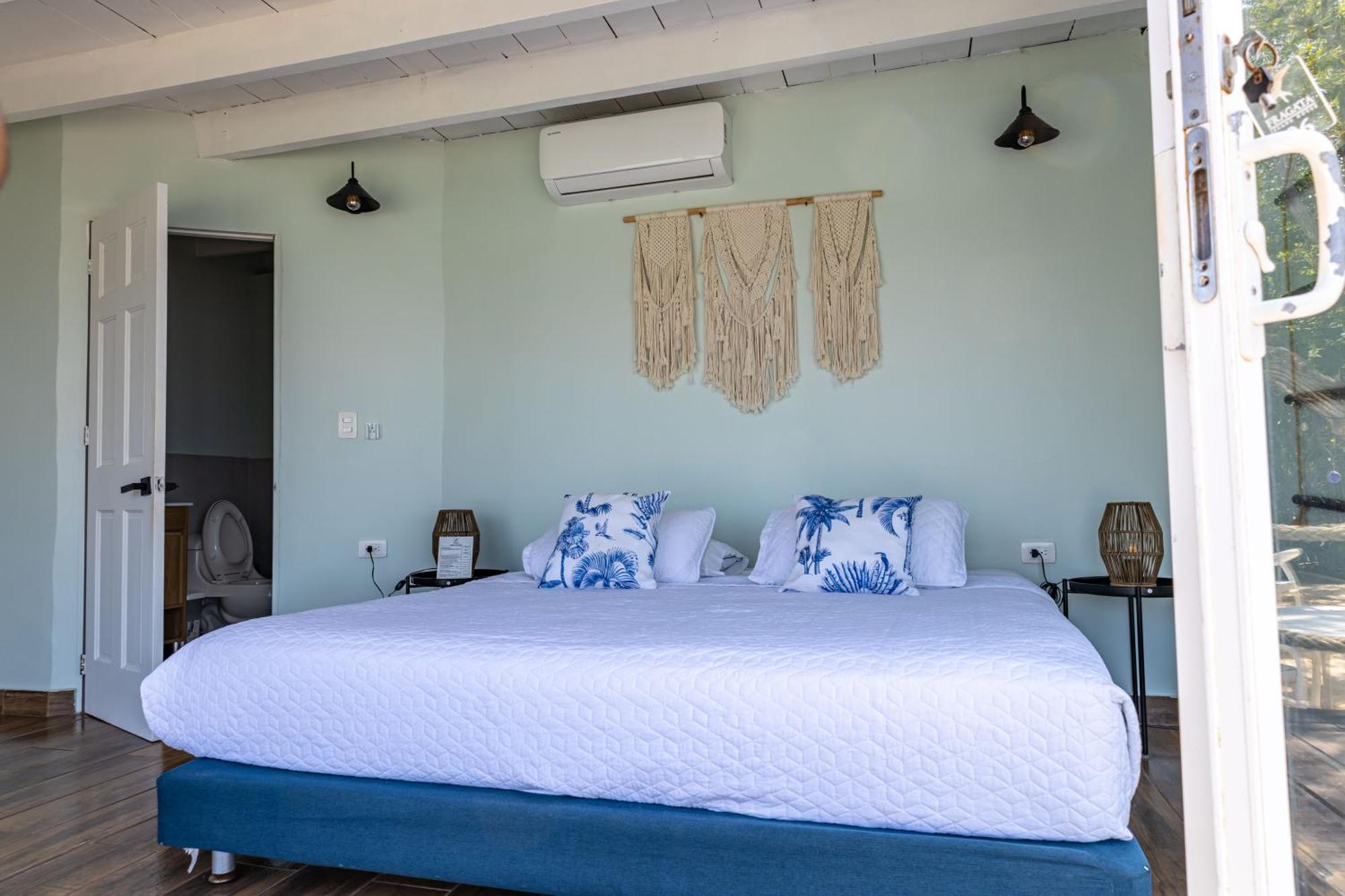 Fragata Island House Hotel Cartagena Room photo