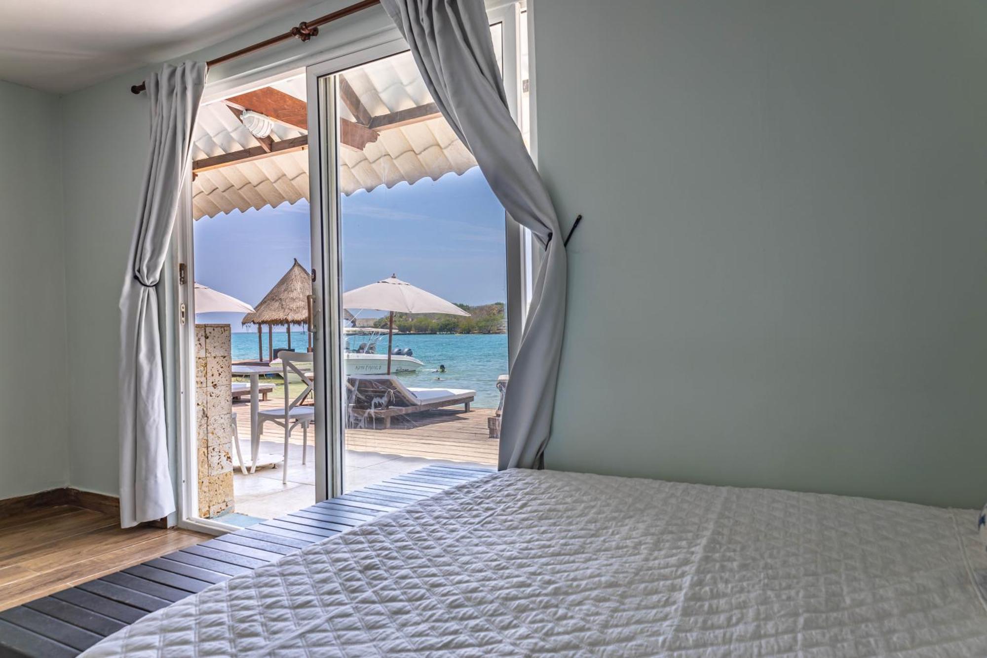 Fragata Island House Hotel Cartagena Room photo